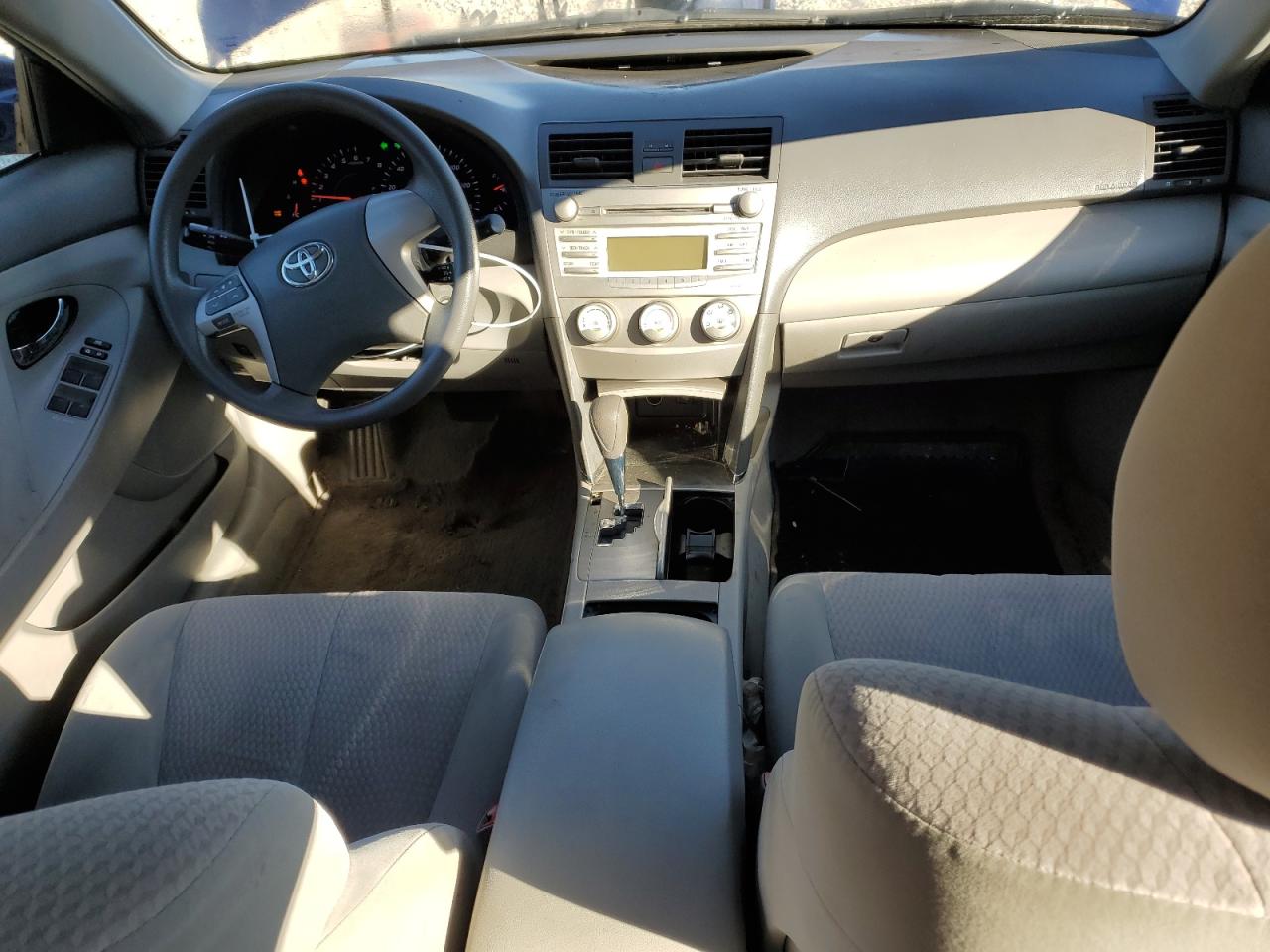 2010 Toyota Camry - Image 8