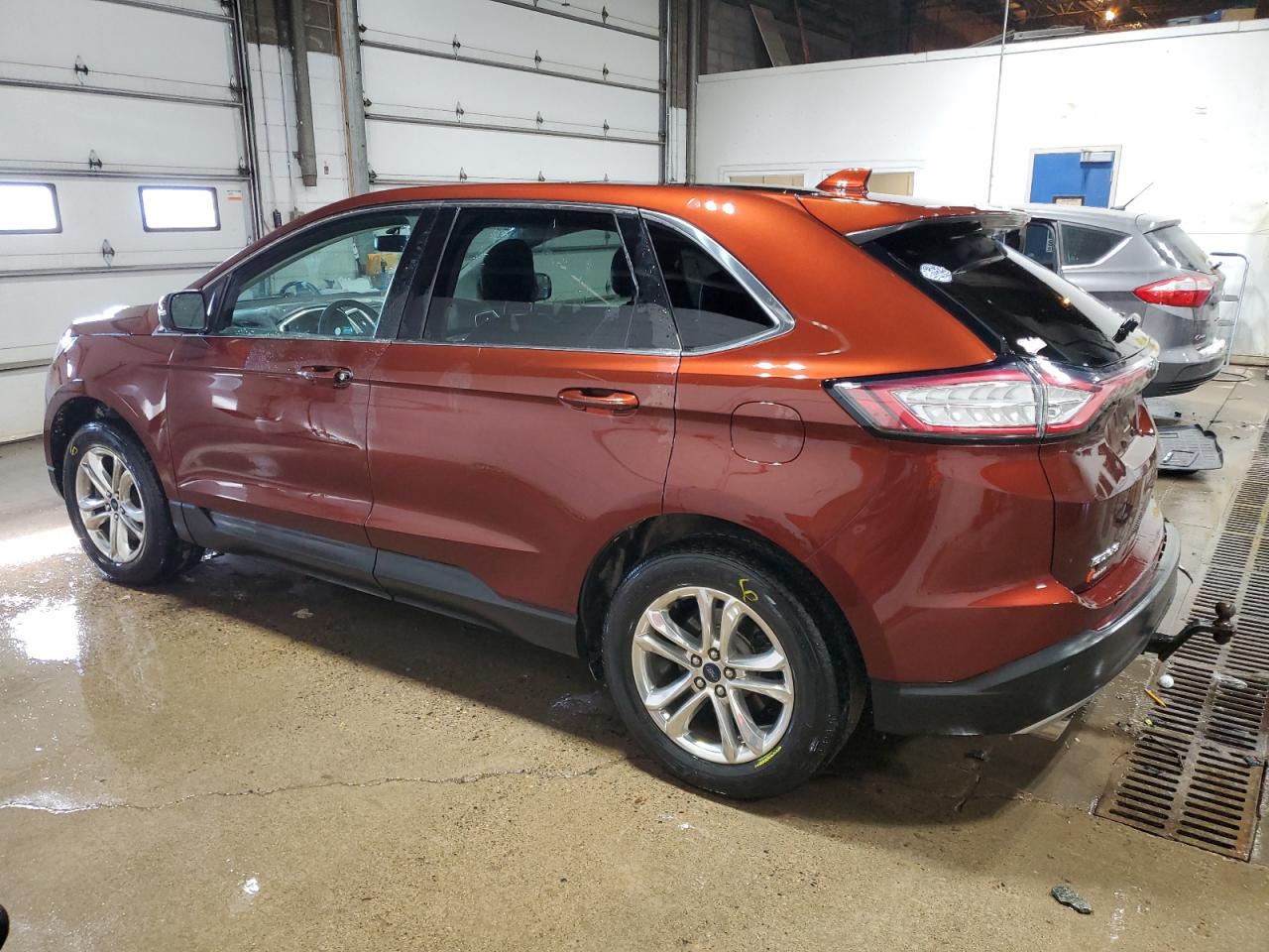 2016 Ford Edge - Image 2