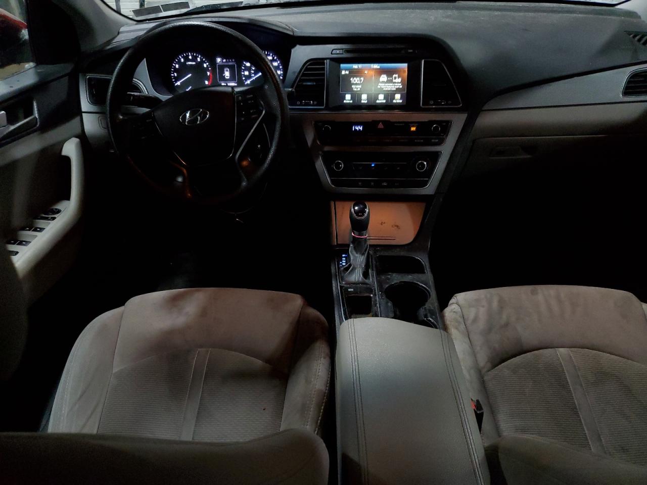 2016 Hyundai Sonata - Image 8