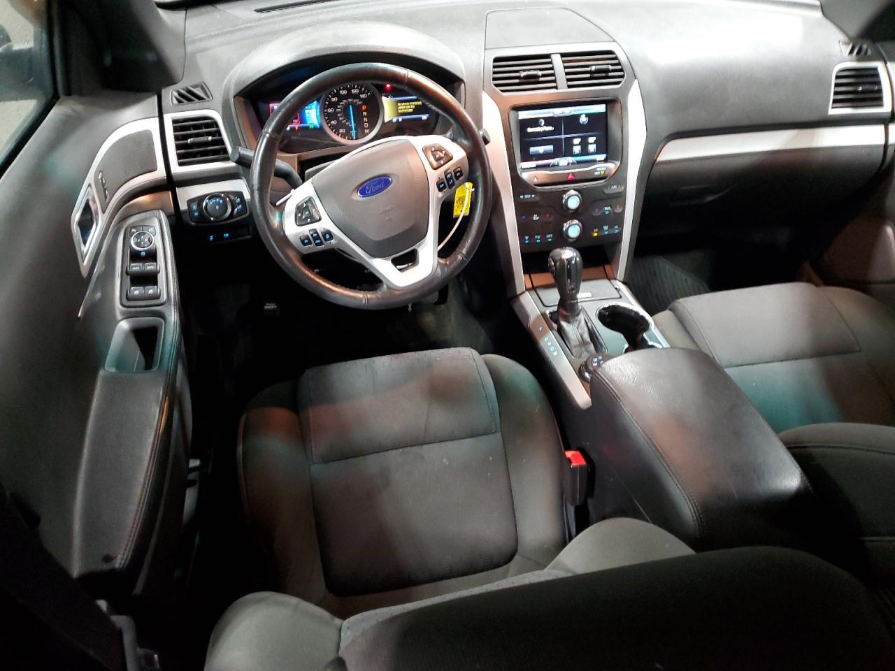 2014 Ford Explorer - Image 8