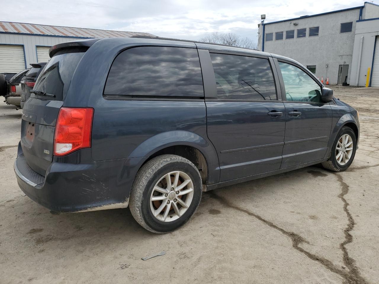2013 Dodge Caravan - Image 3