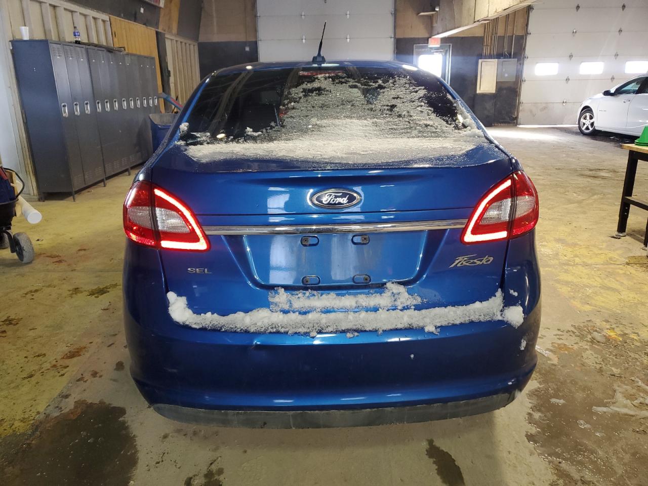 2011 Ford Fiesta - Image 6