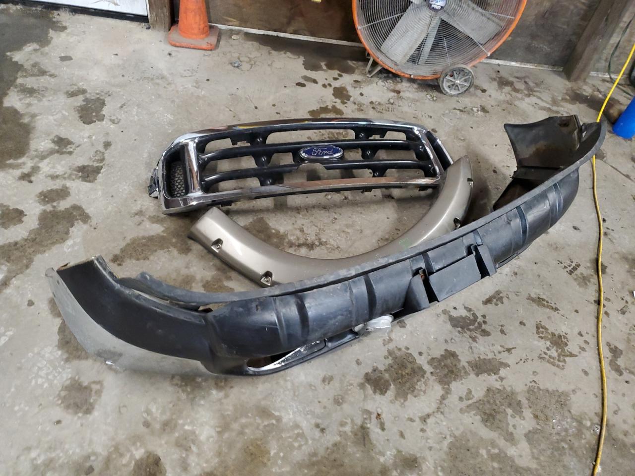 2002 Ford F250 - Image 12