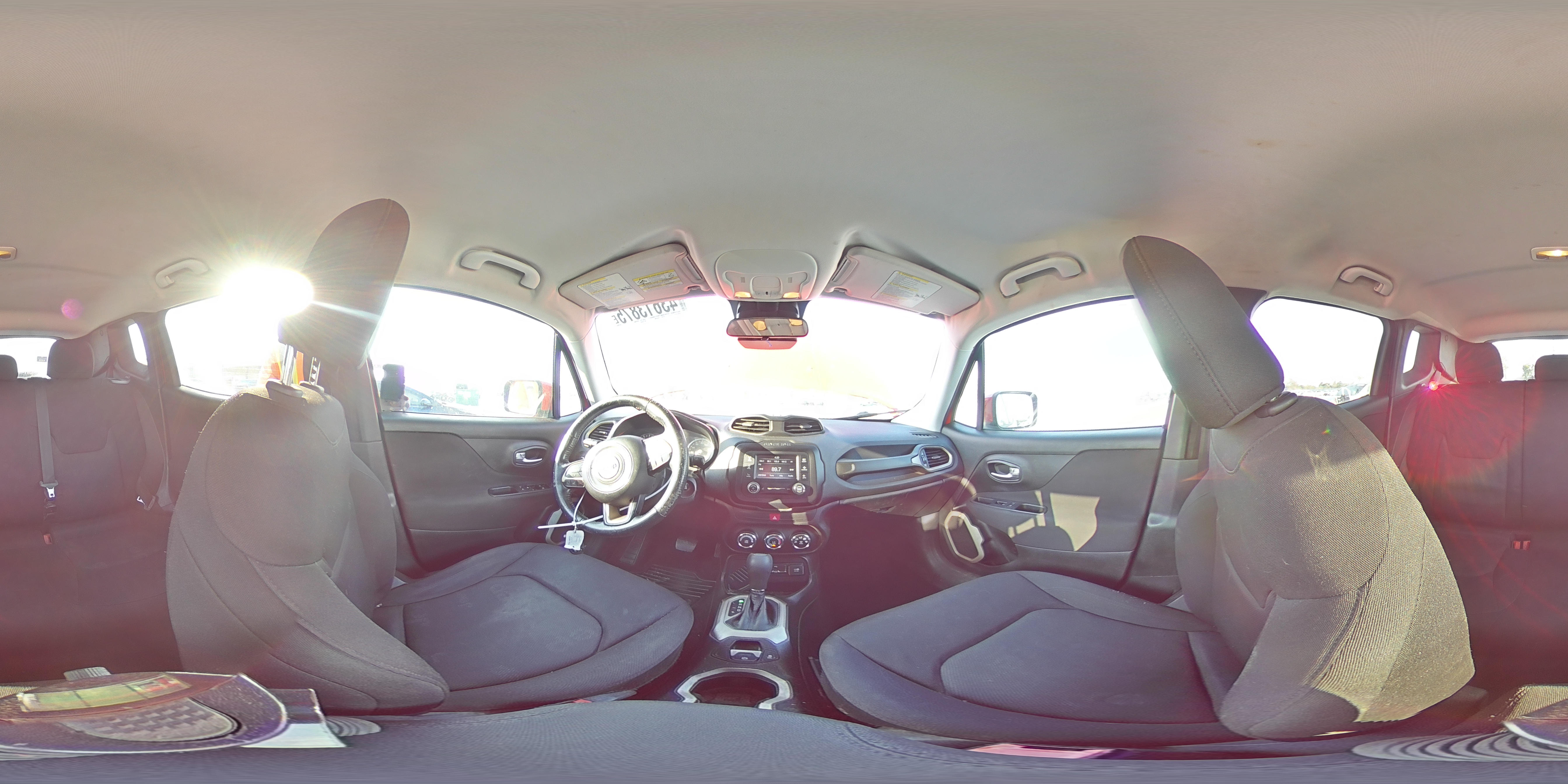 2017 Jeep Renegade - Image 14