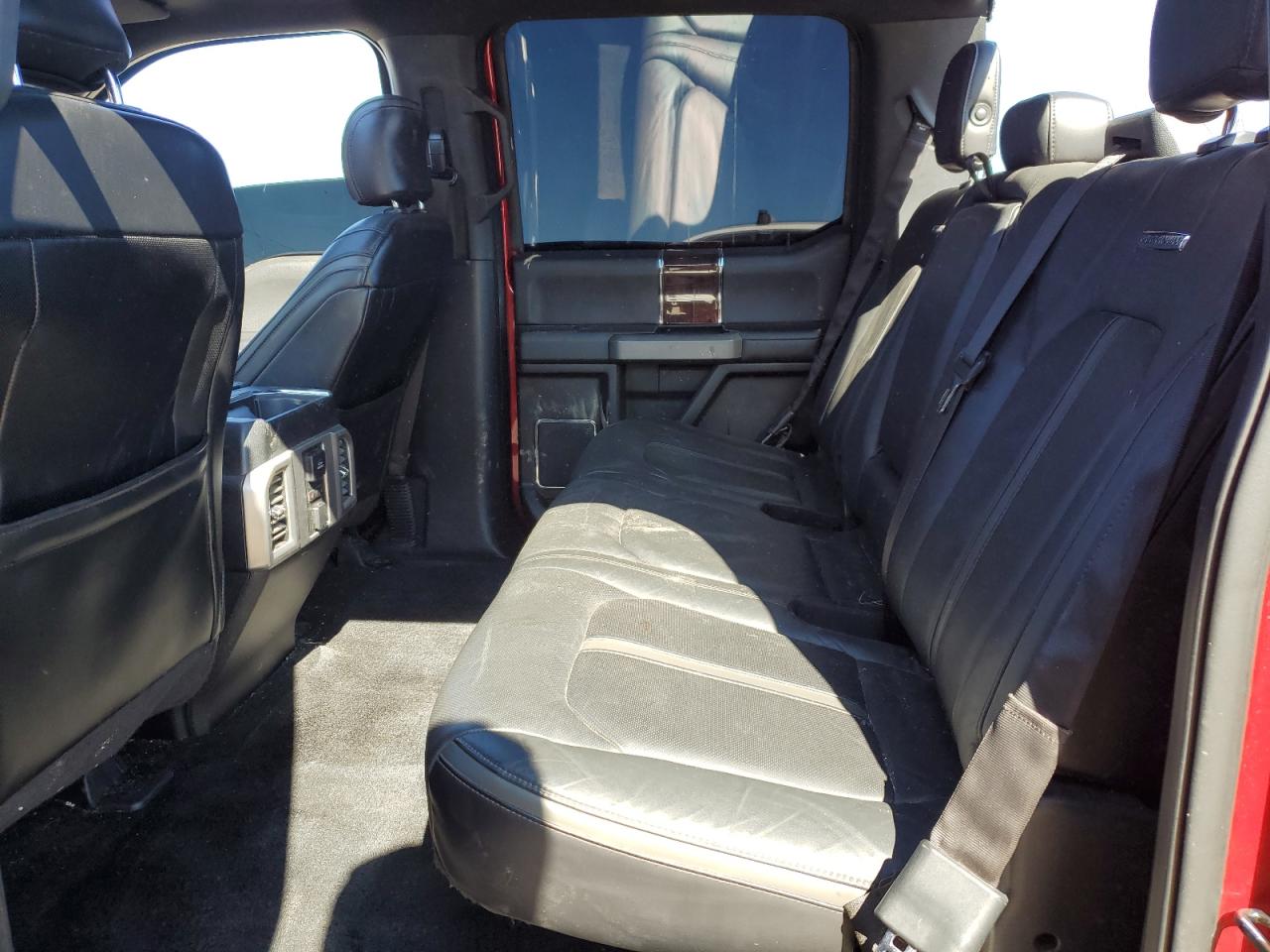 2015 Ford F-150 - Image 10
