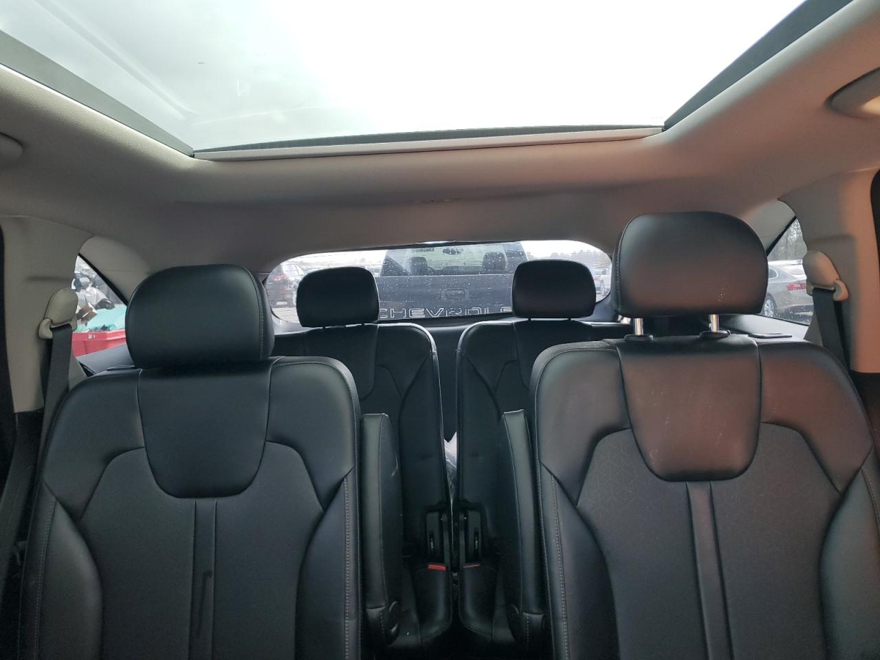 2022 Kia Sorento - Image 10