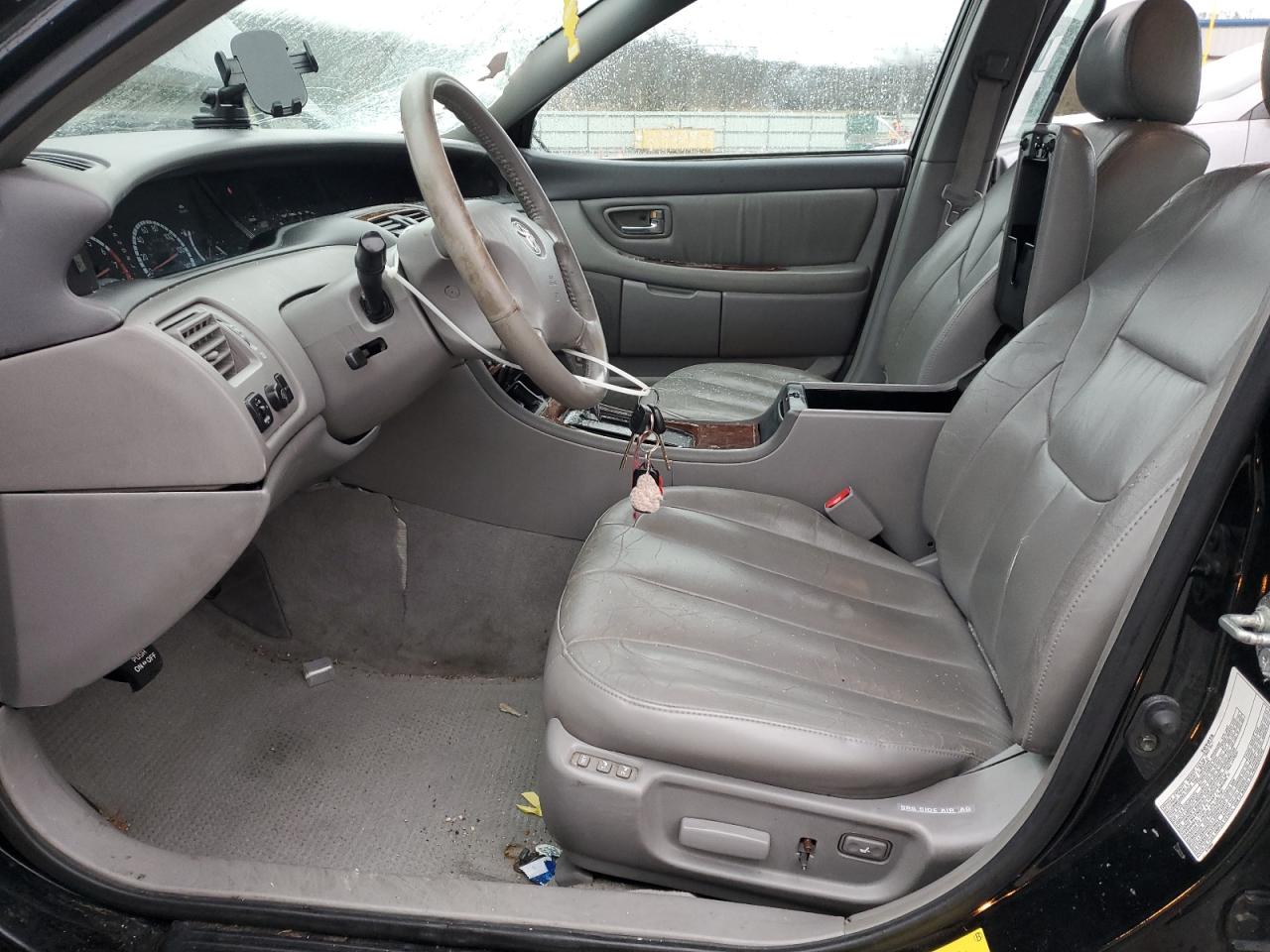 2002 Toyota Avalon - Image 7