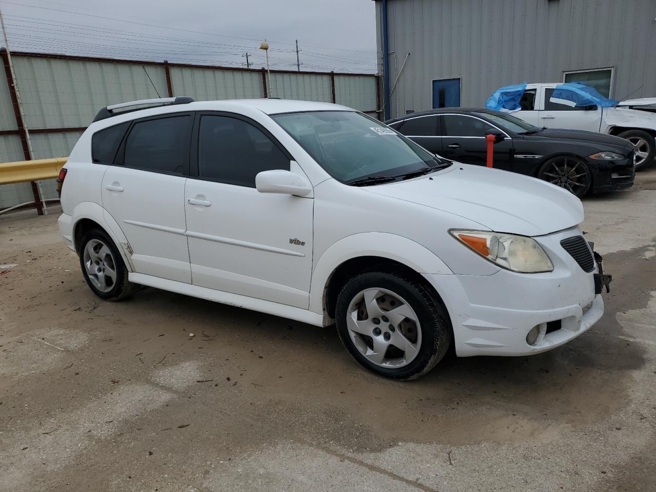 2006 Pontiac Vibe - Image 4