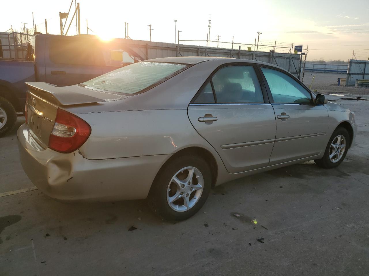 2004 Toyota Camry - Image 3