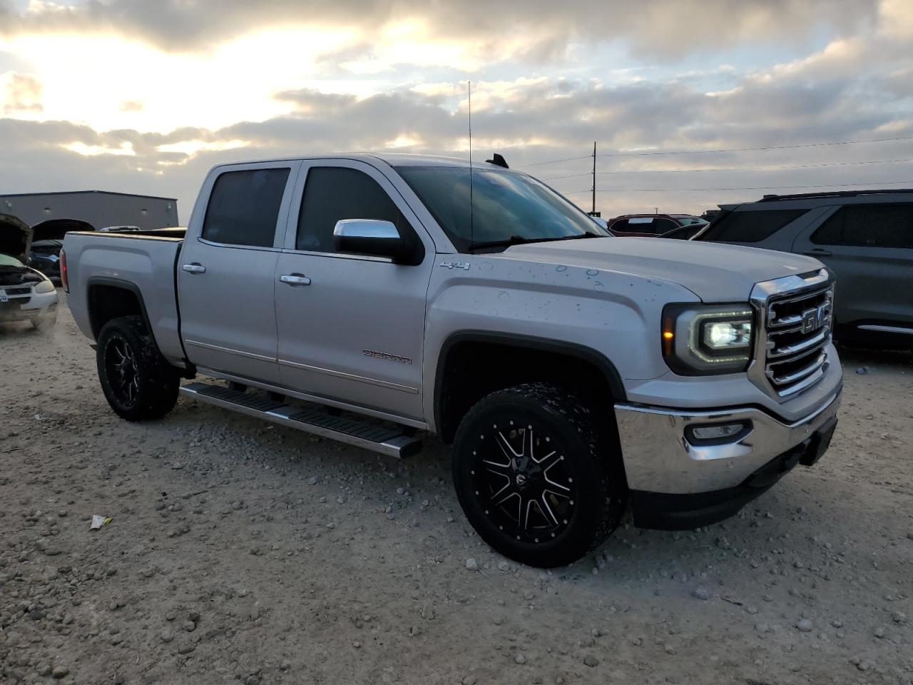 2018 GMC Sierra - Image 4