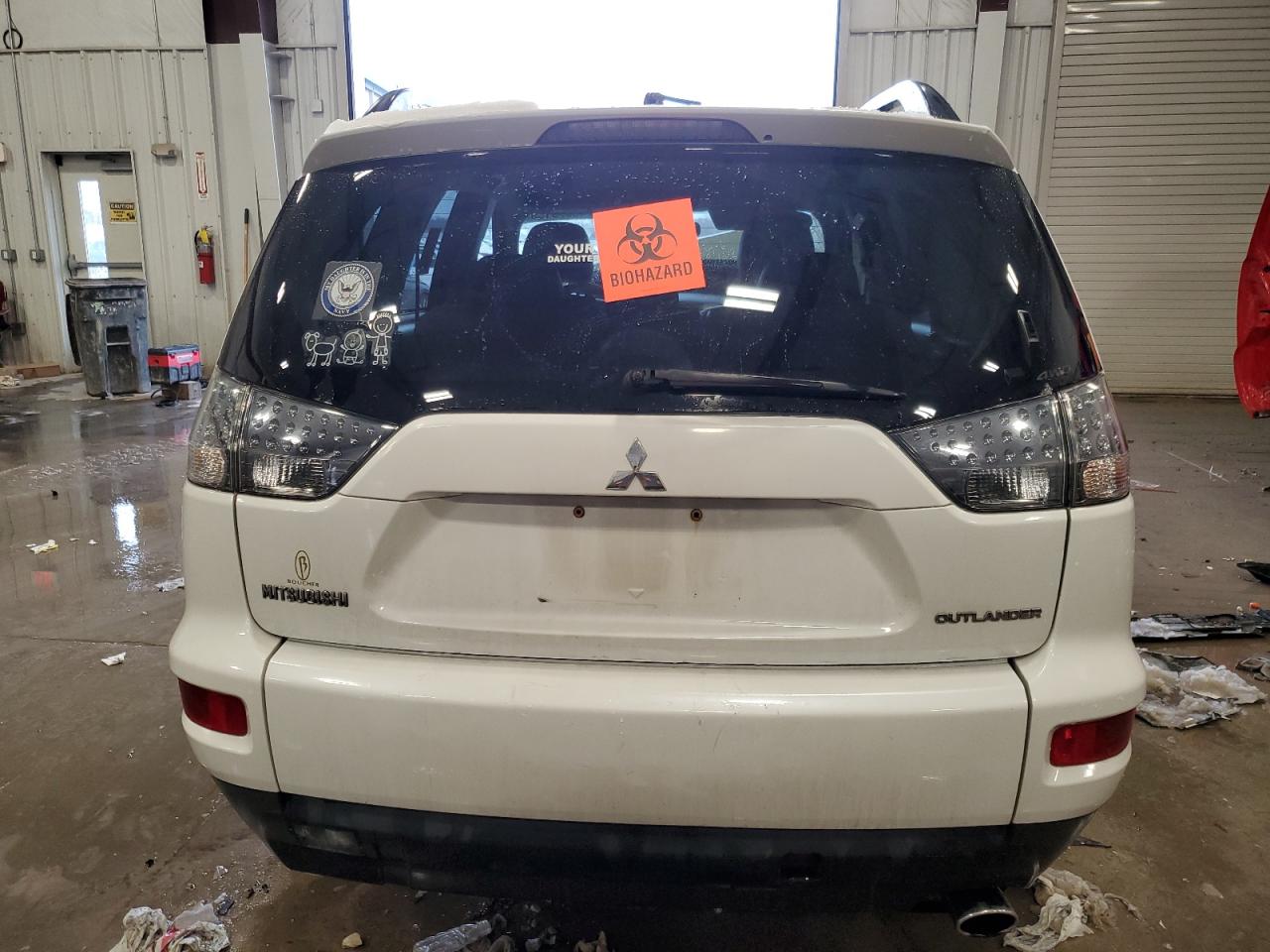 2010 Mitsubishi Outlander - Image 6