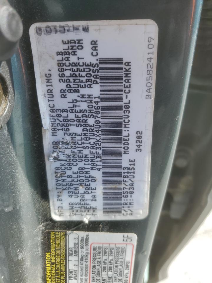 2004 Toyota Camry - Image 12