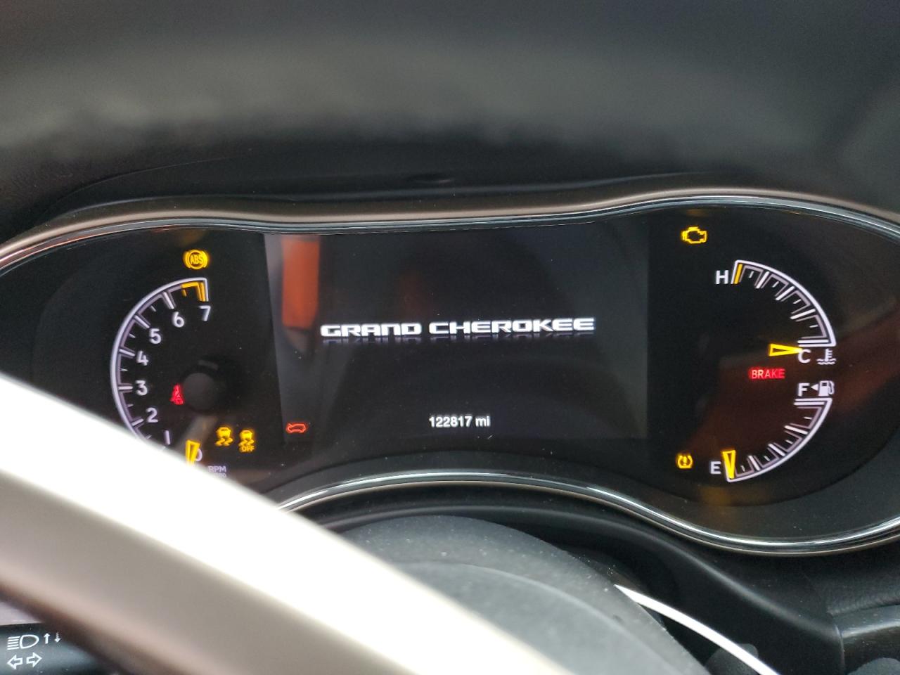 2017 Jeep Grand Cherokee - Image 9