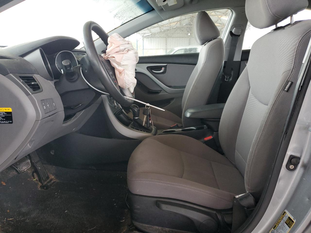 2016 Hyundai Elantra - Image 7