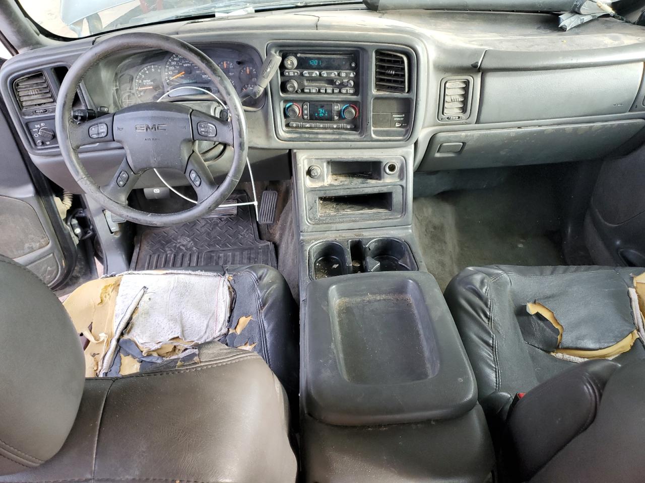 2003 GMC Sierra - Image 8