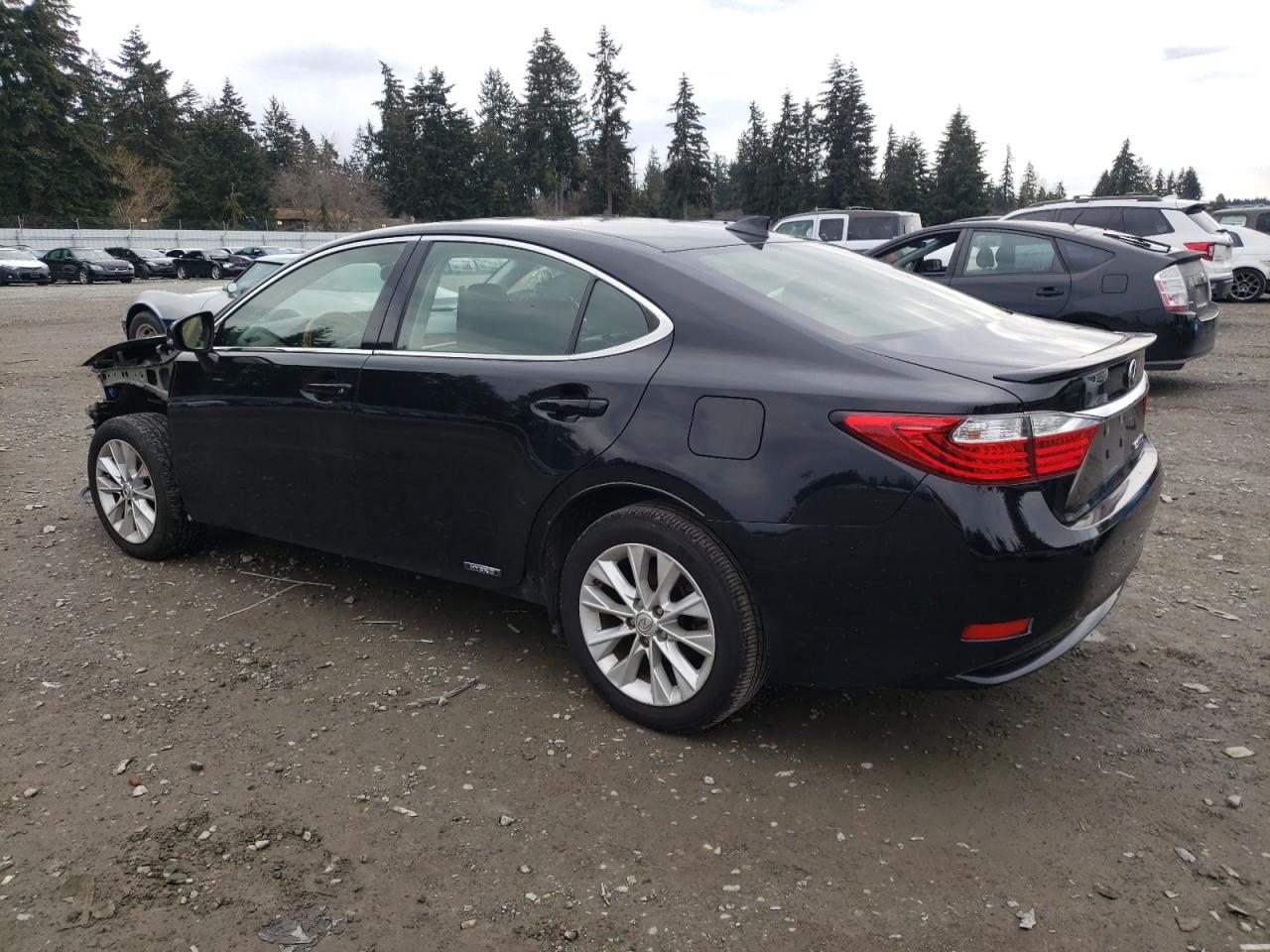 2015 Lexus ES - Image 2