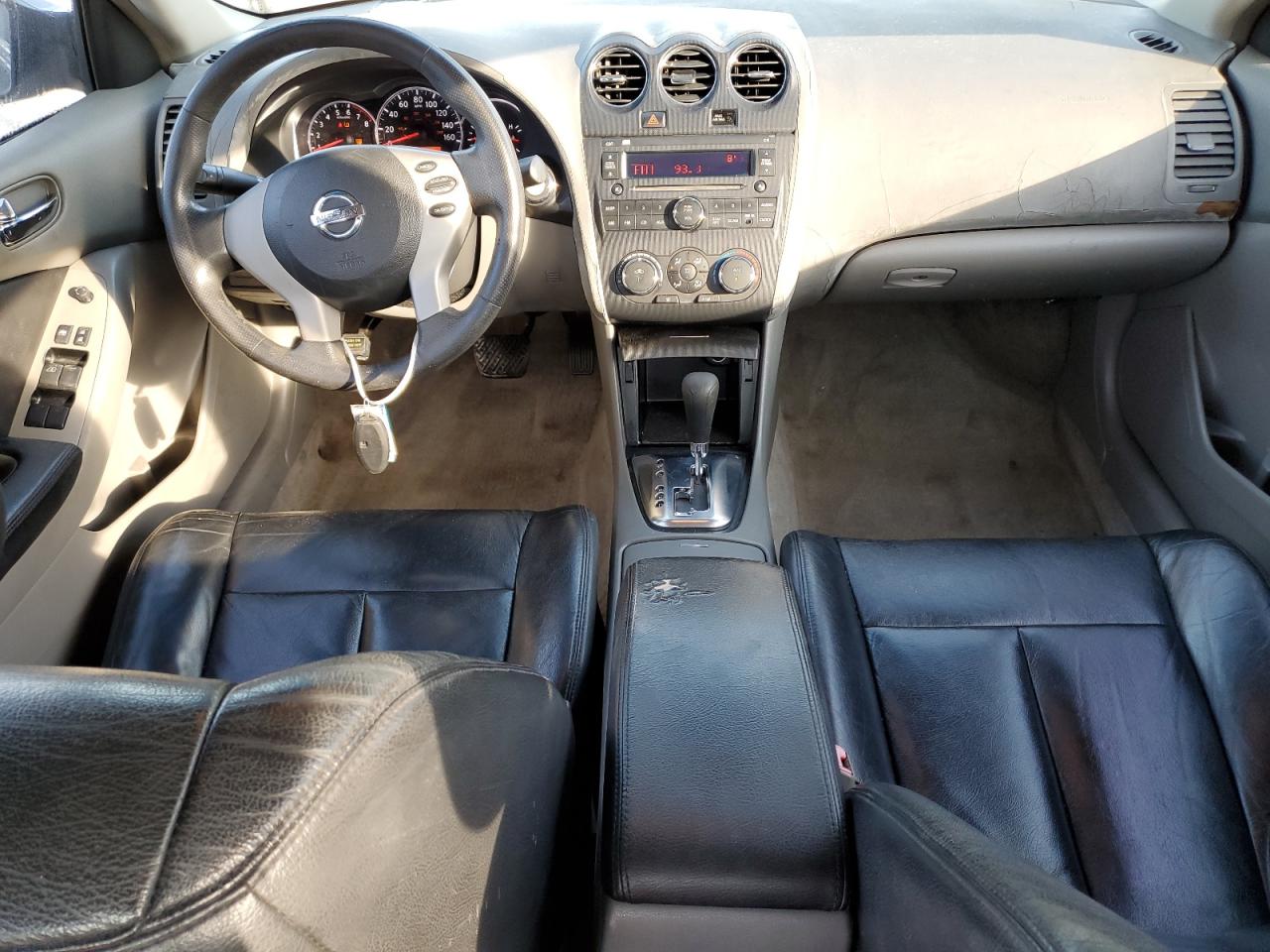 2010 Nissan Altima - Image 8