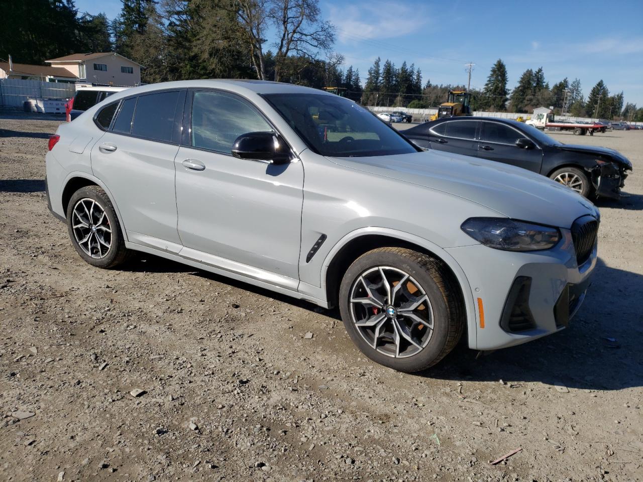 2023 BMW X4 - Image 4