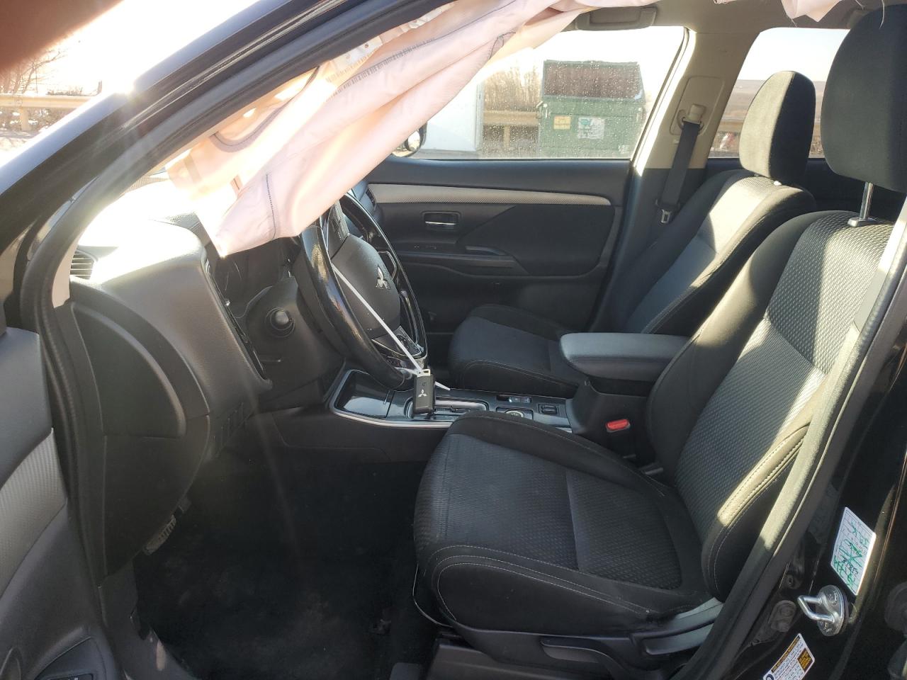 2018 Mitsubishi Outlander - Image 7