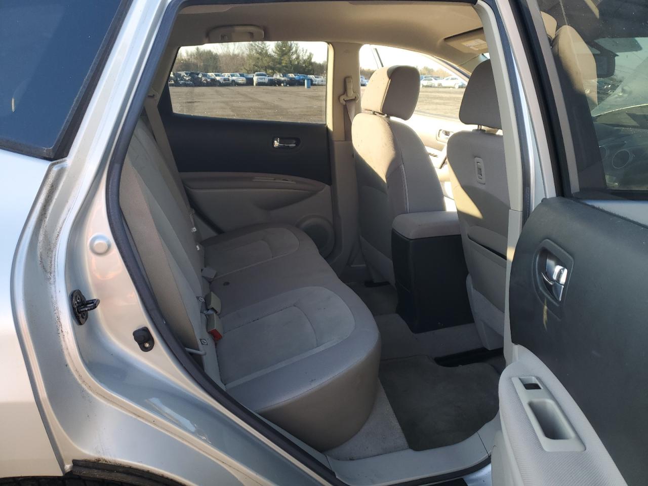 2010 Nissan Rogue - Image 11