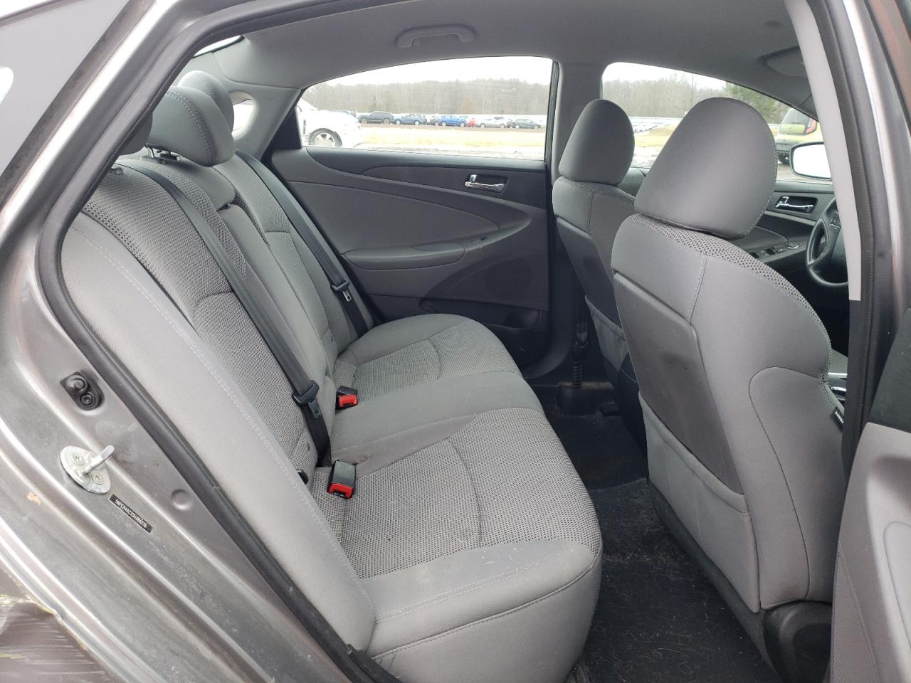 2013 Hyundai Sonata - Image 10