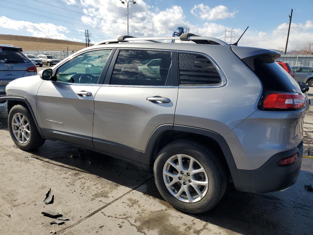 2016 Jeep Grand Cherokee - Image 2