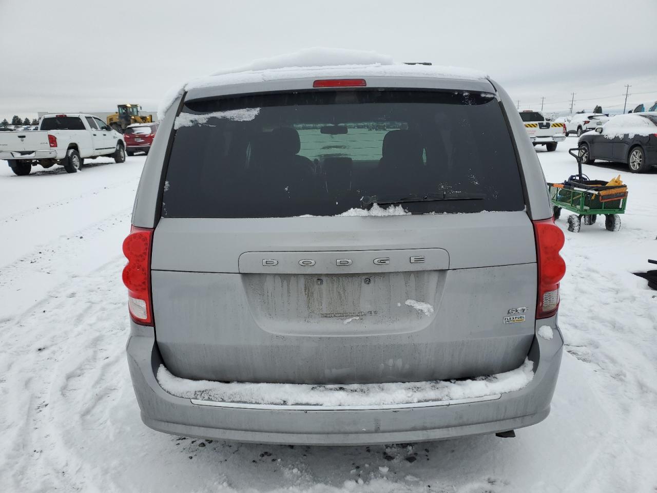2017 Dodge Caravan - Image 6