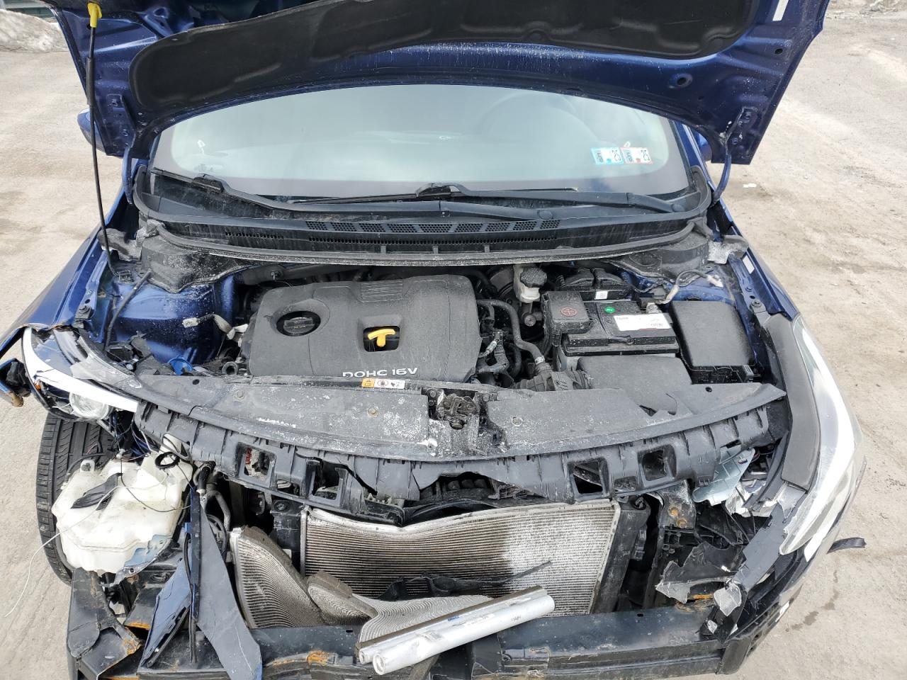 2017 Kia Forte - Image 12