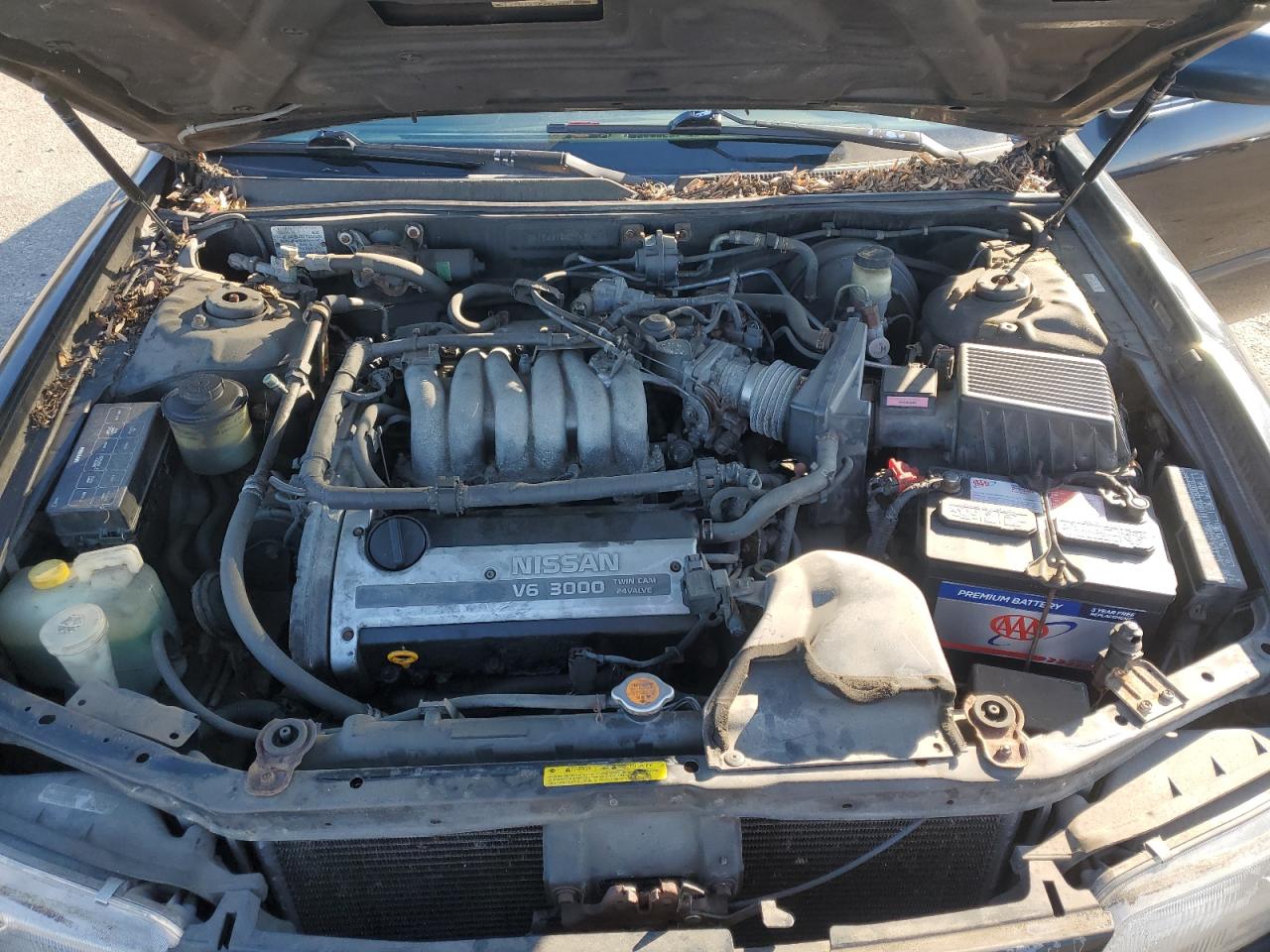1996 Nissan Maxima - Image 11