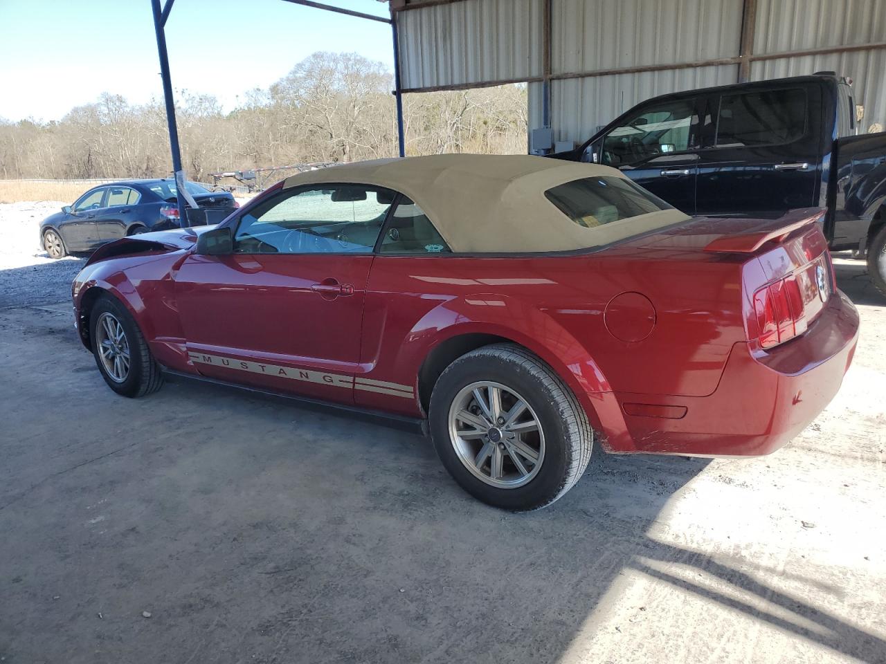 2005 Ford Mustang - Image 2