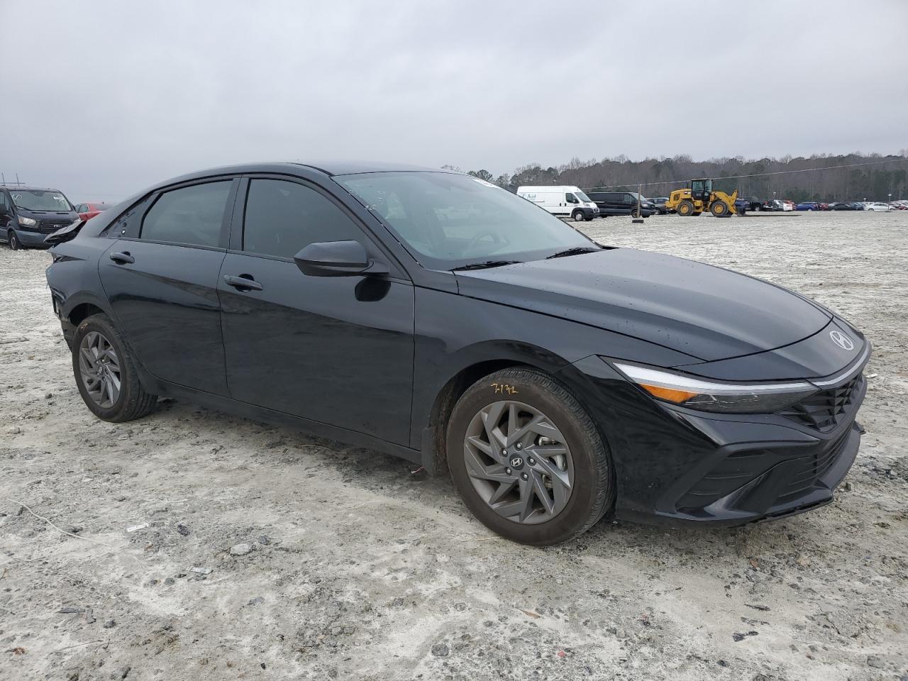 2024 Hyundai Elantra - Image 4