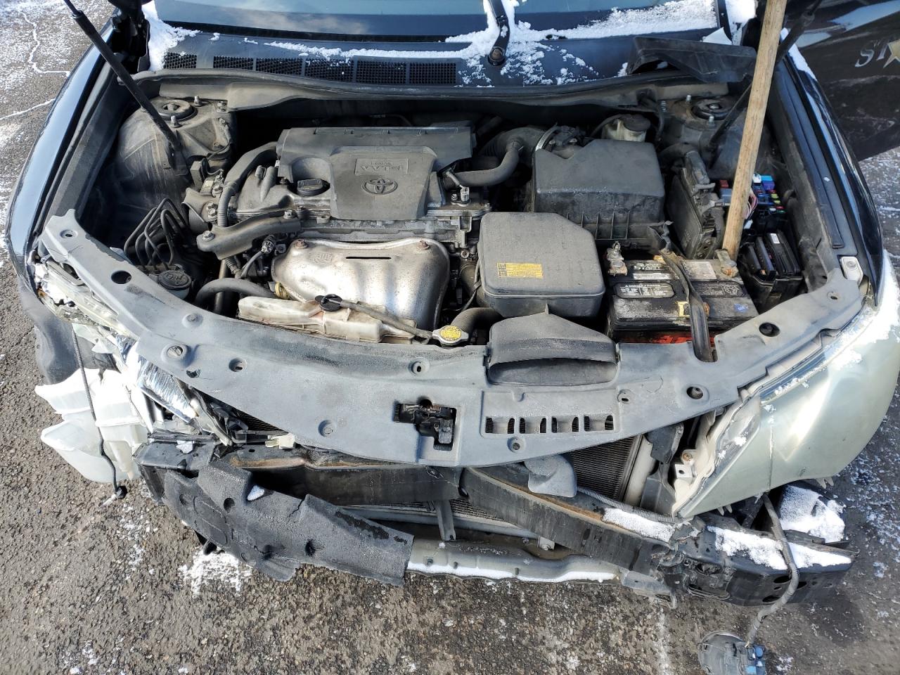 2014 Toyota Camry - Image 13