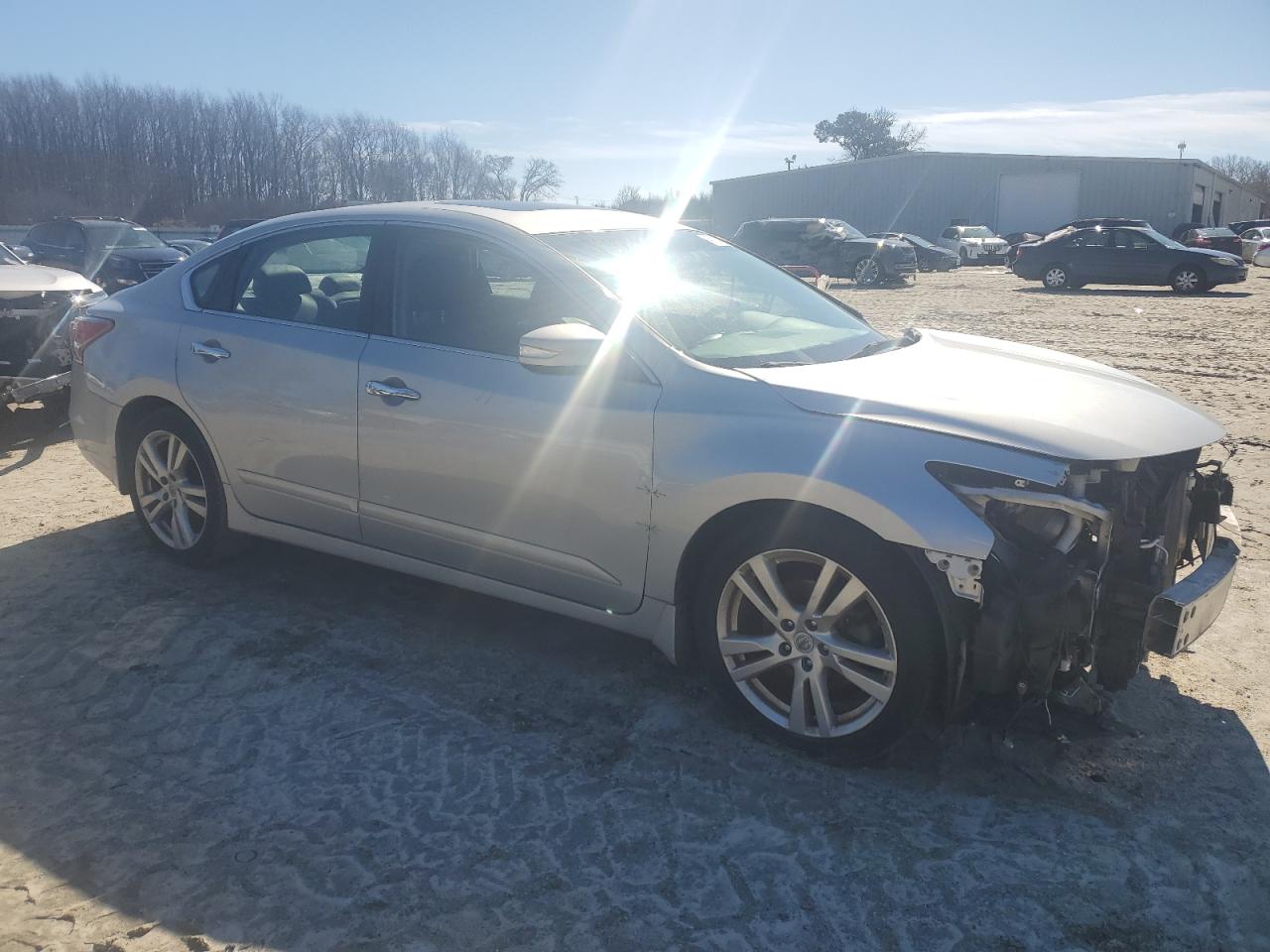 2015 Nissan Altima - Image 4