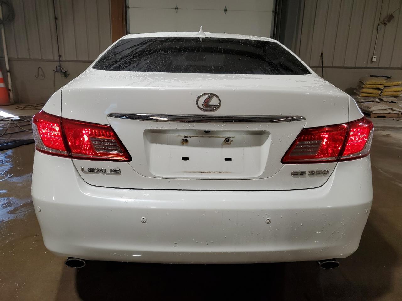 2010 Lexus ES - Image 6
