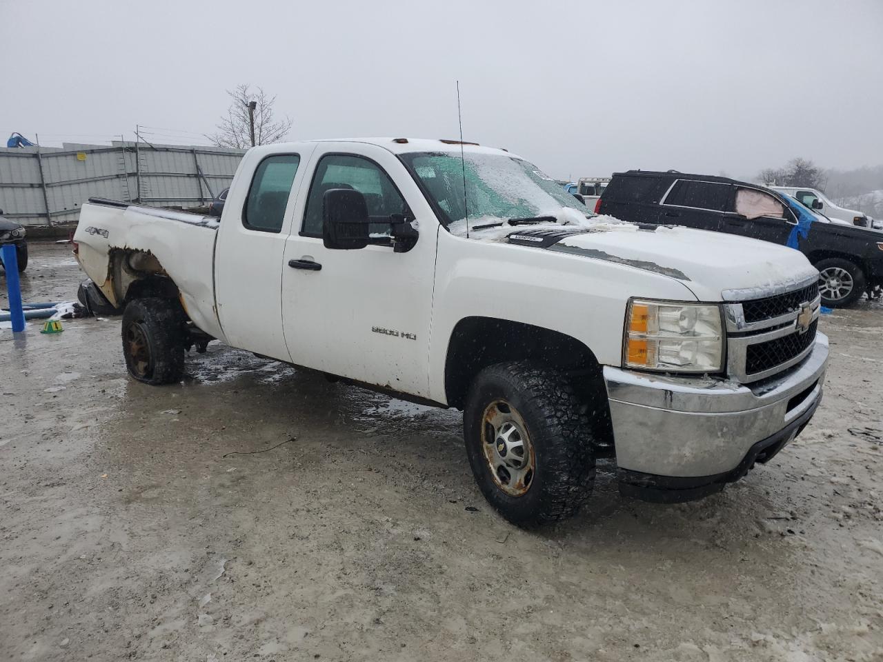 2011 Chevrolet Silverado - Image 4