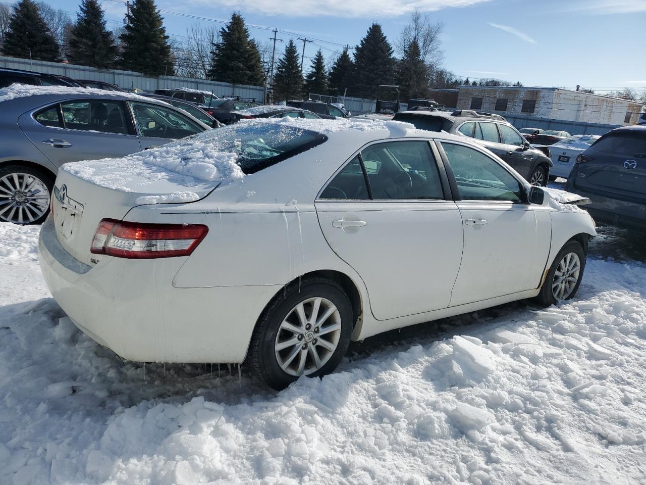 2011 Toyota Camry - Image 3