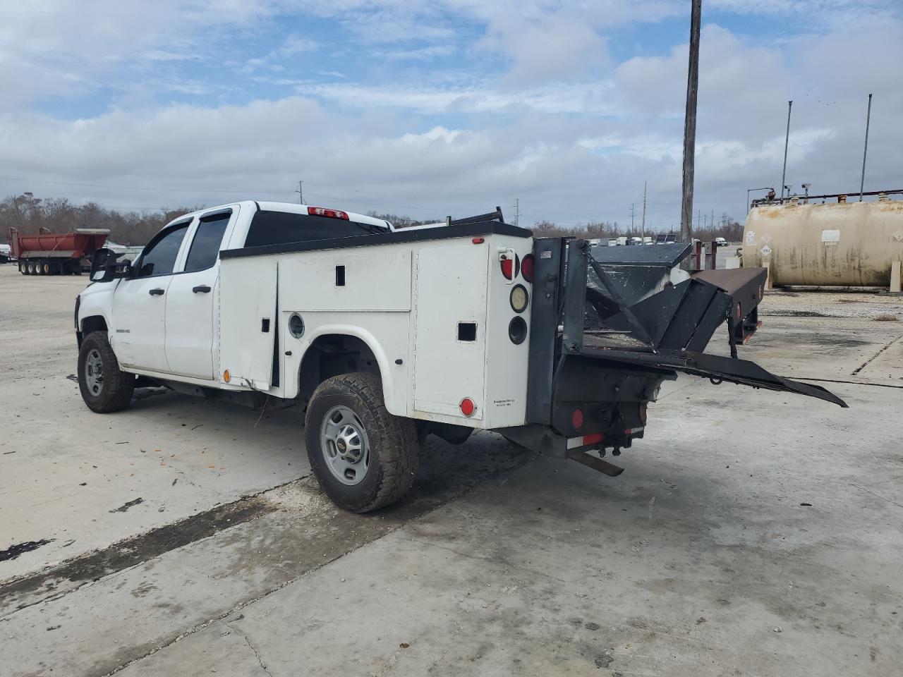2015 Chevrolet Silverado - Image 3