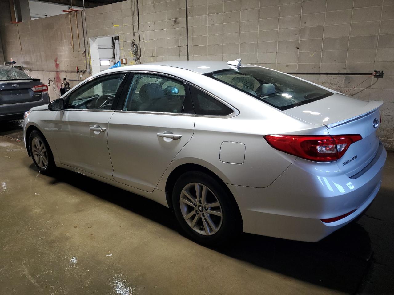 2016 Hyundai Sonata - Image 2