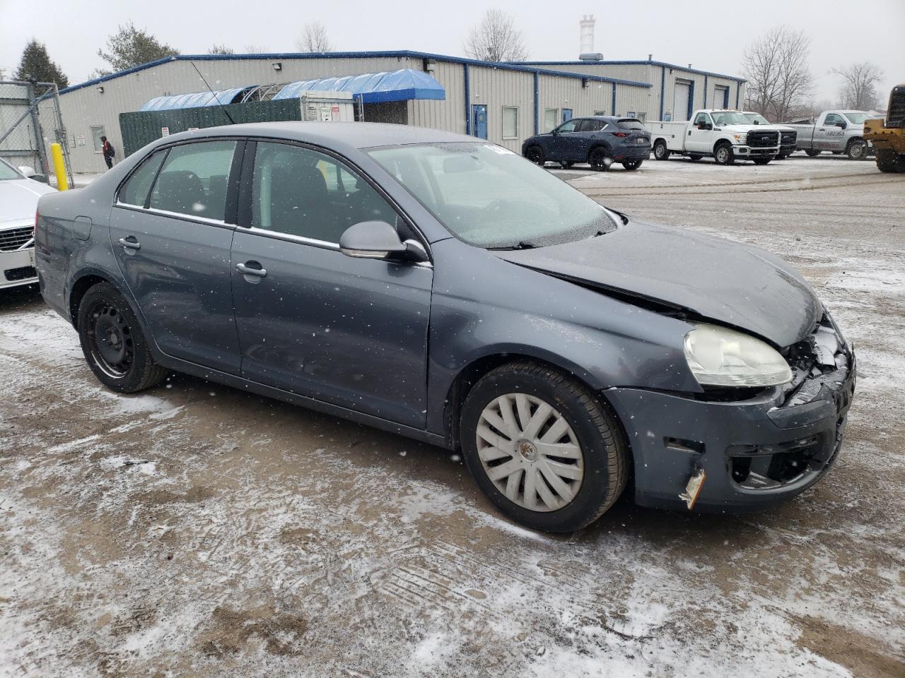 2010 Volkswagen Jetta - Image 4