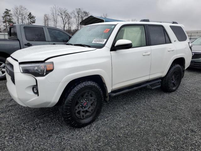 TOYOTA 4RUNNER SR 2024