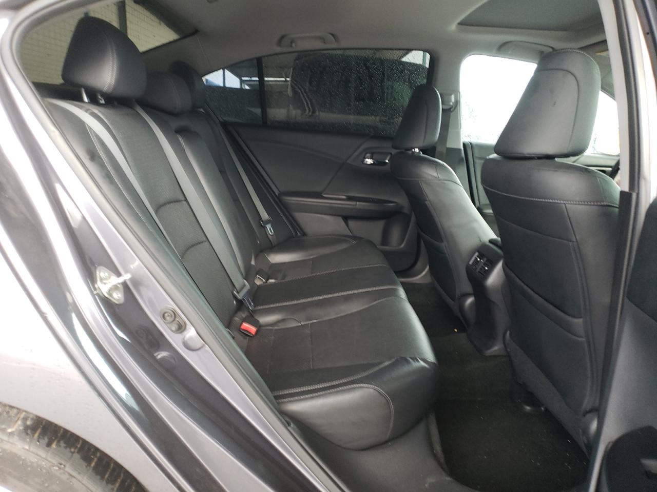 2015 Honda Accord - Image 11