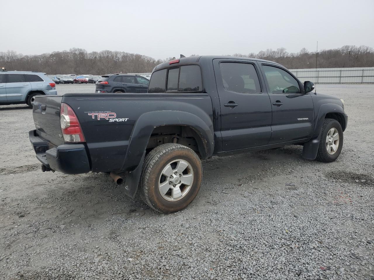 2013 Toyota Tacoma - Image 3