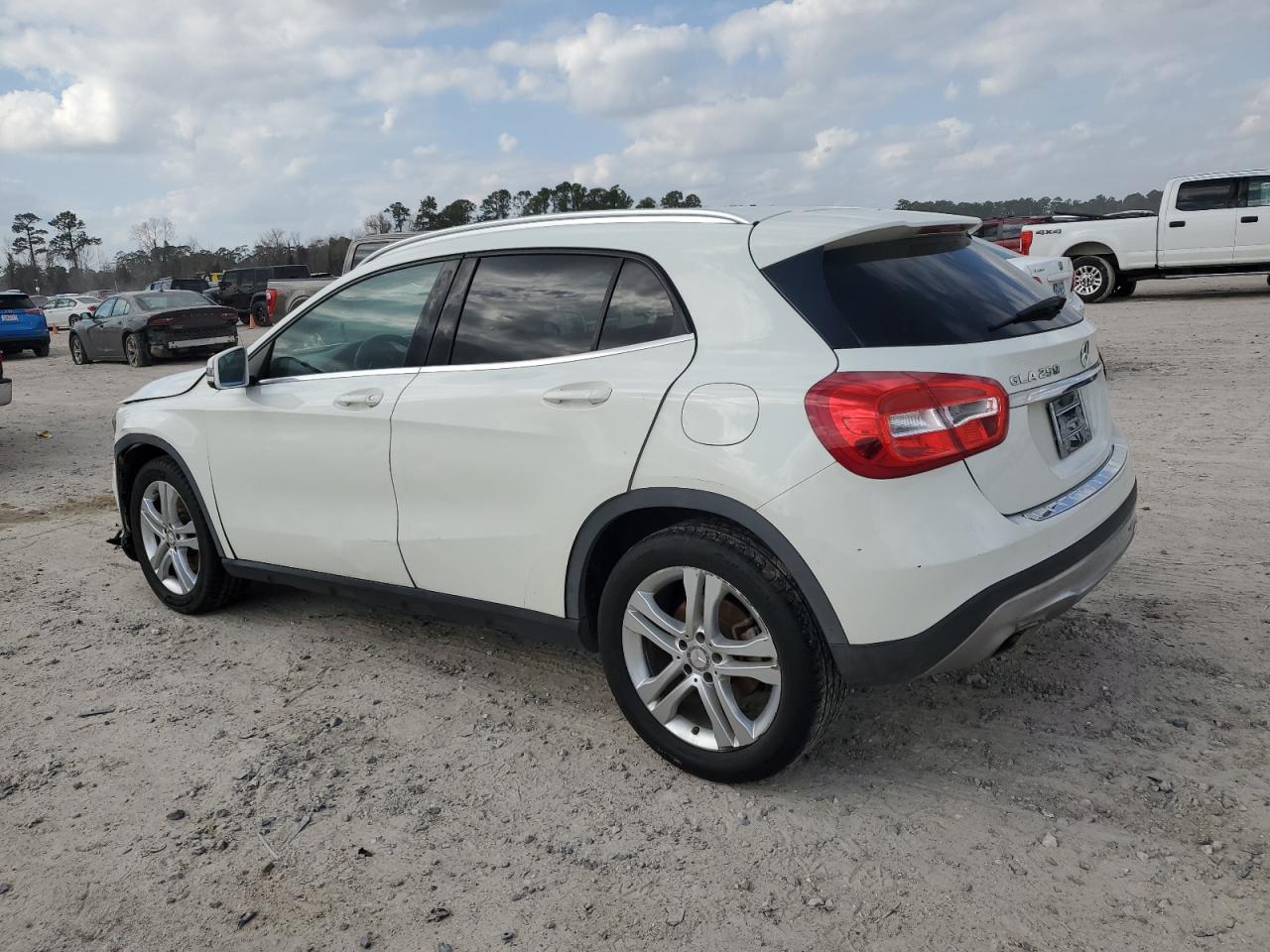 2017 Mercedes-Benz GLA-klasse - Image 2