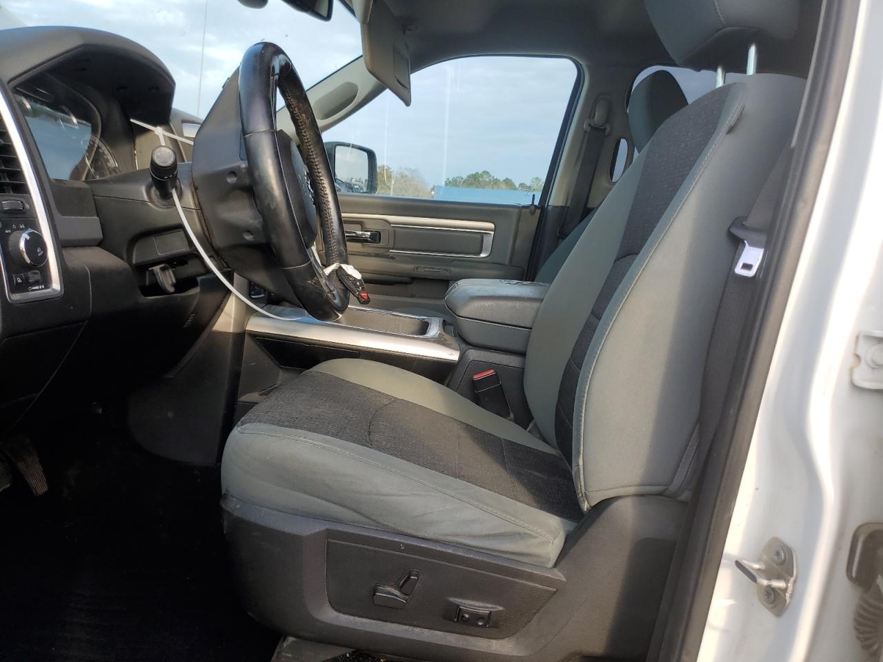 2019 RAM 1500 - Image 7
