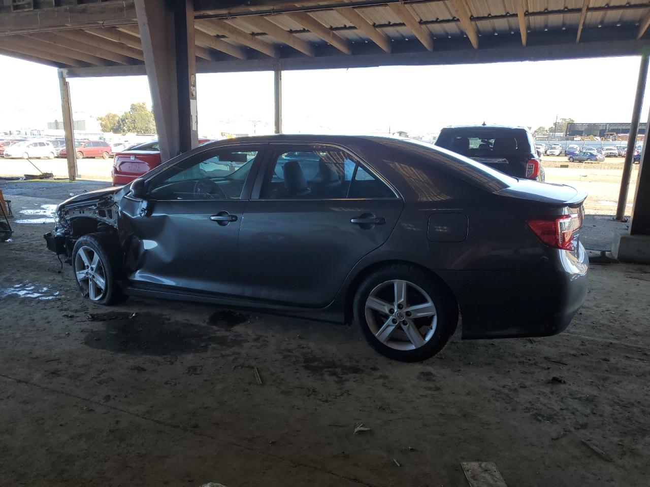 2014 Toyota Camry - Image 2