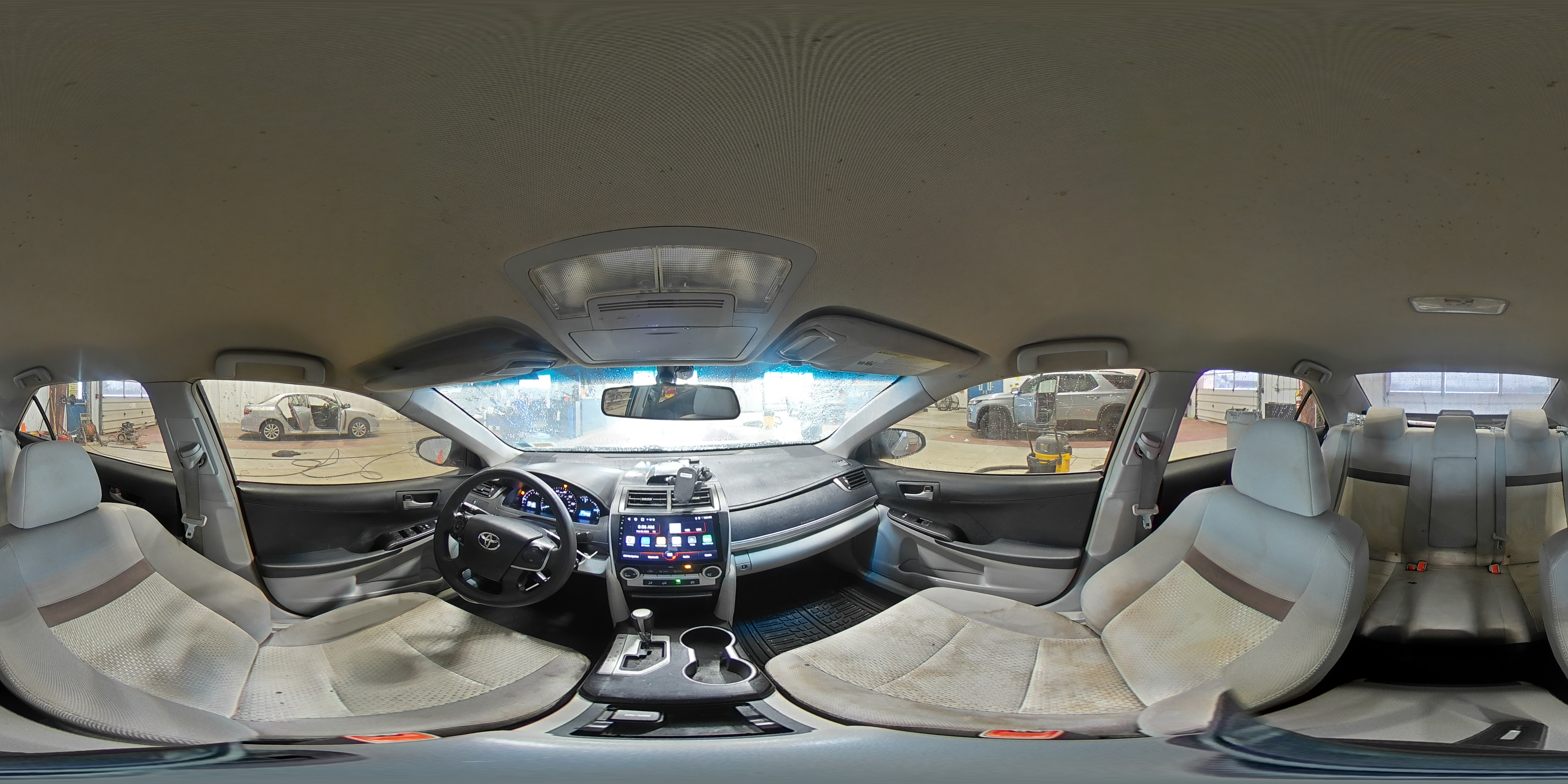 2012 Toyota Camry - Image 14