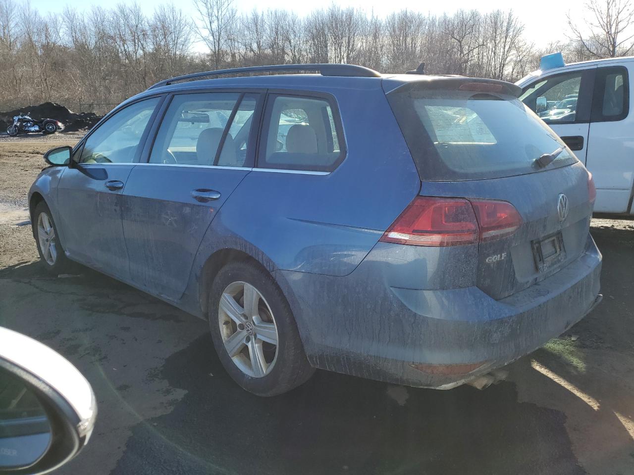 2015 Volkswagen Golf - Image 2