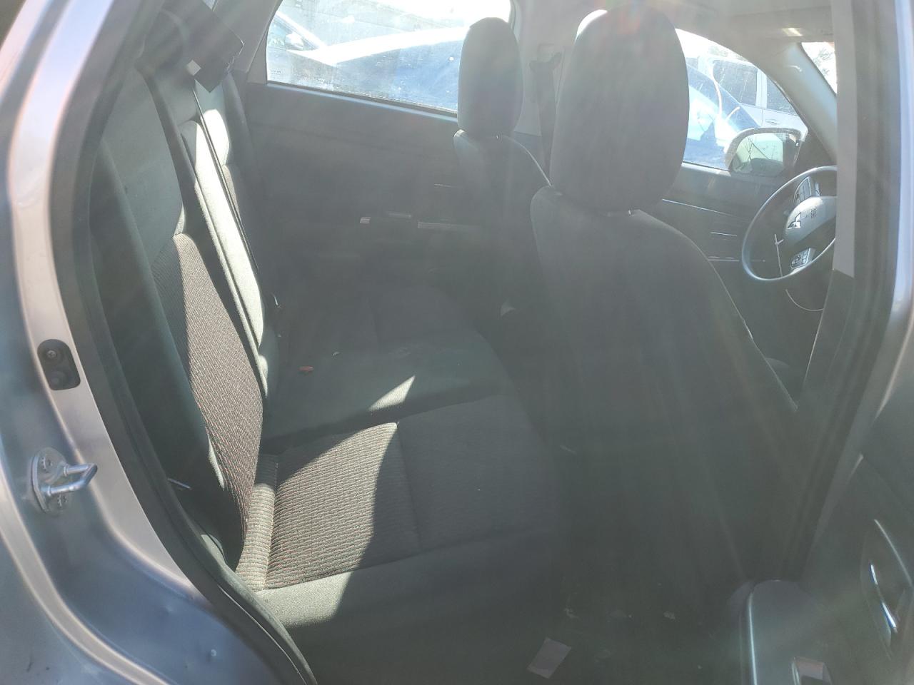 2019 Mitsubishi Outlander - Image 10