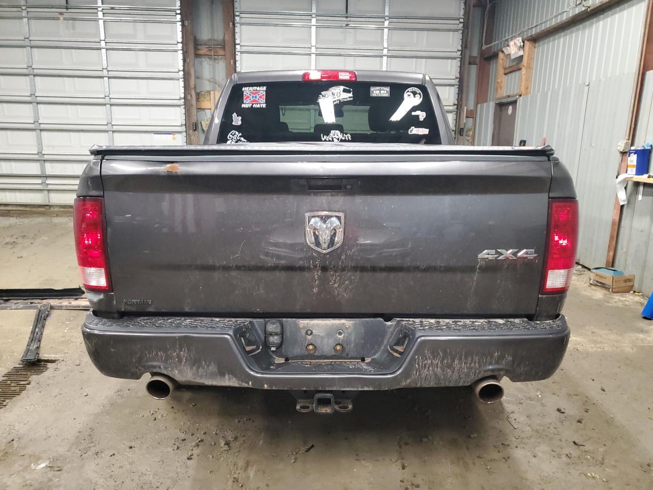 2016 RAM 1500 - Image 6
