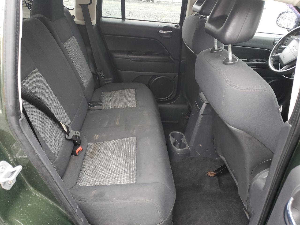 2009 Jeep Compass - Image 11